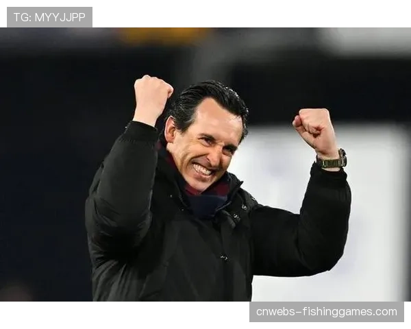 阿斯顿维拉主帅埃梅里与俱乐部续约至2028年，粉碎其将离任的传闻。